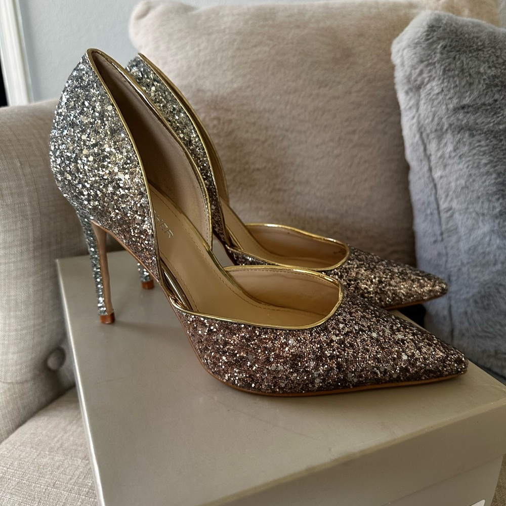 Marc Fisher Christay Gold Glitter High Heel Pump - Picture 3 of 10
